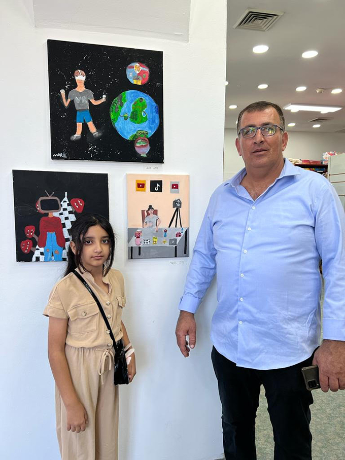 المستقبل تتألّق في المعرض القطري للأعمال الفنّية للأطفال في حيفا
